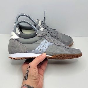 Saucony | Bullet grey/white low top sneakers | WMS 6.5